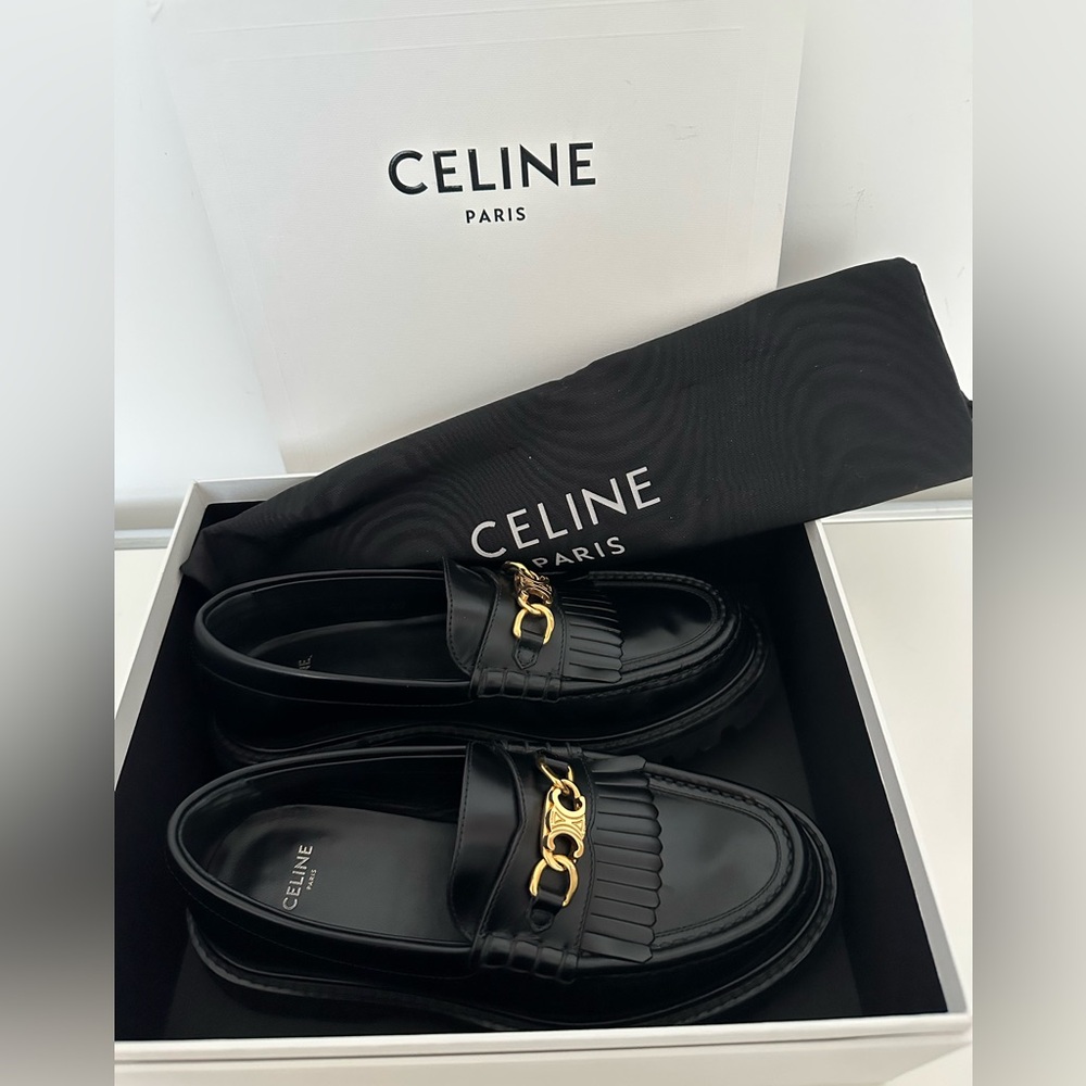 CELINE MARGARET LOAFER WITH TRIOMPHE CHAIN IN POLISHED BULL size 36 Black
